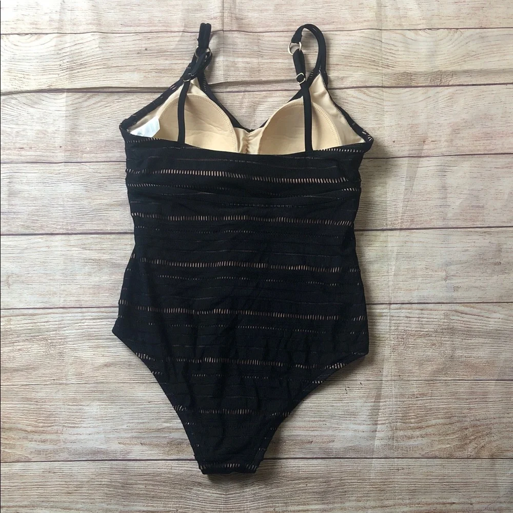 Black Cutout One-Piece‎ Swimsuit